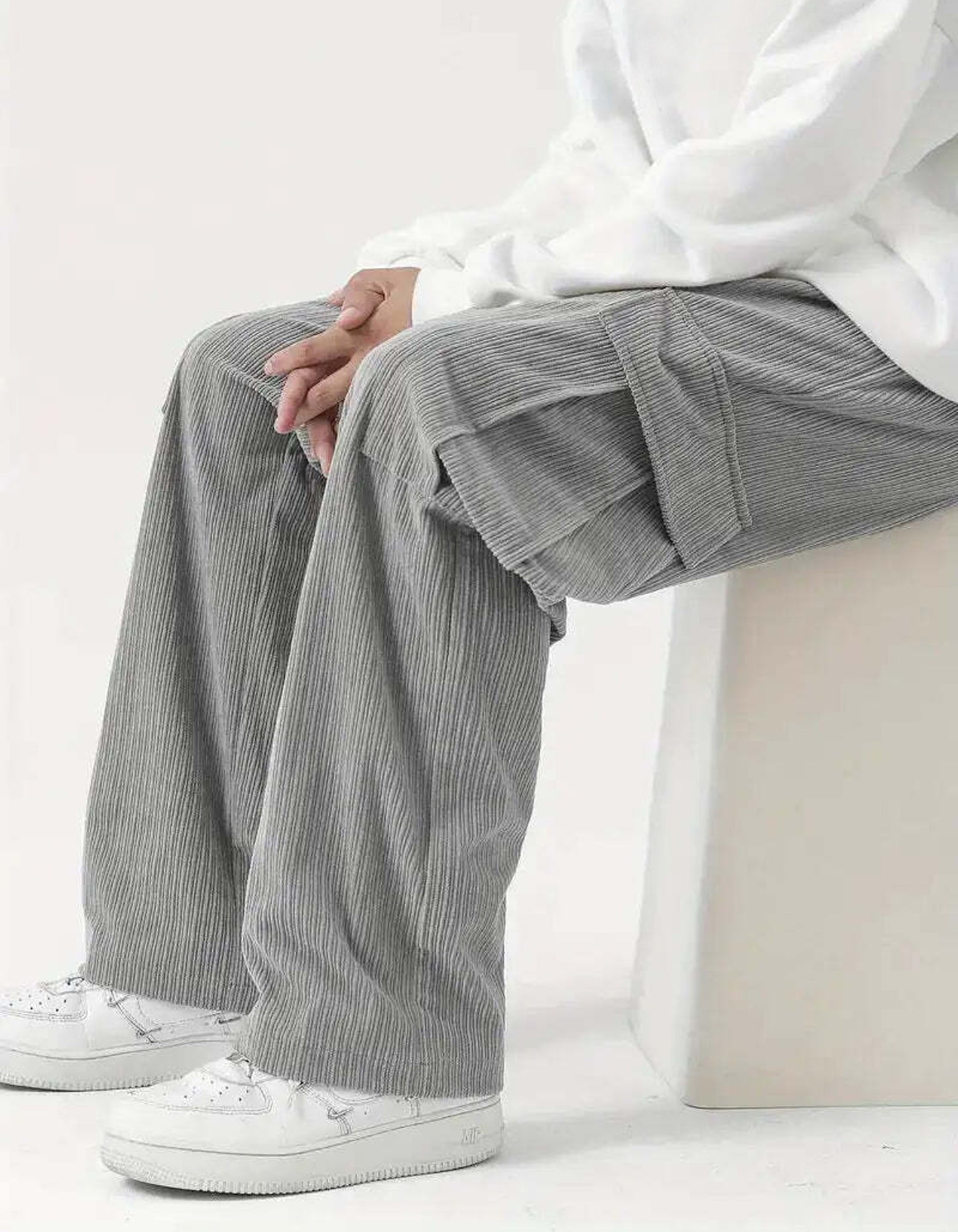 Men's Regular Fit Cotton Cargo Pants with Multiple Pockets